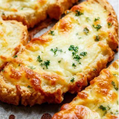 Cheesy garlic bread, extra deliciousness